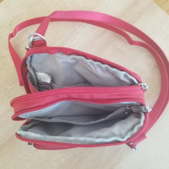 Baggalini Convertible Crossbody/Fanny Pack Purse - Picture 6 of 6